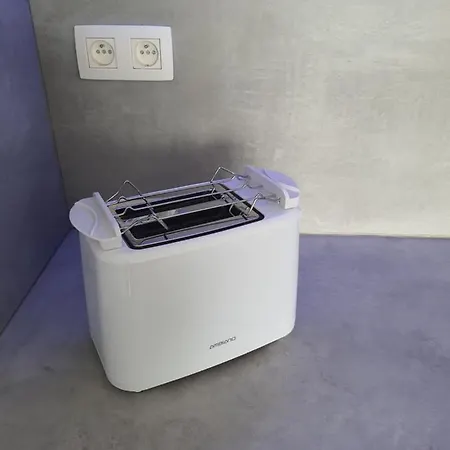 Julian アパート ミデルケルケ