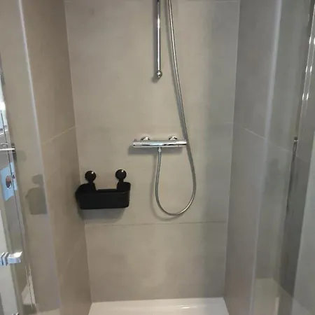 アパート Julian ミデルケルケ